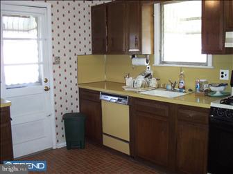 555 Wales Road Havertown, PA 19083 - Photo 4 of 6 Kitchen