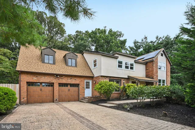 $580,000 | 53 Hartford Road, Delran, NJ 08075