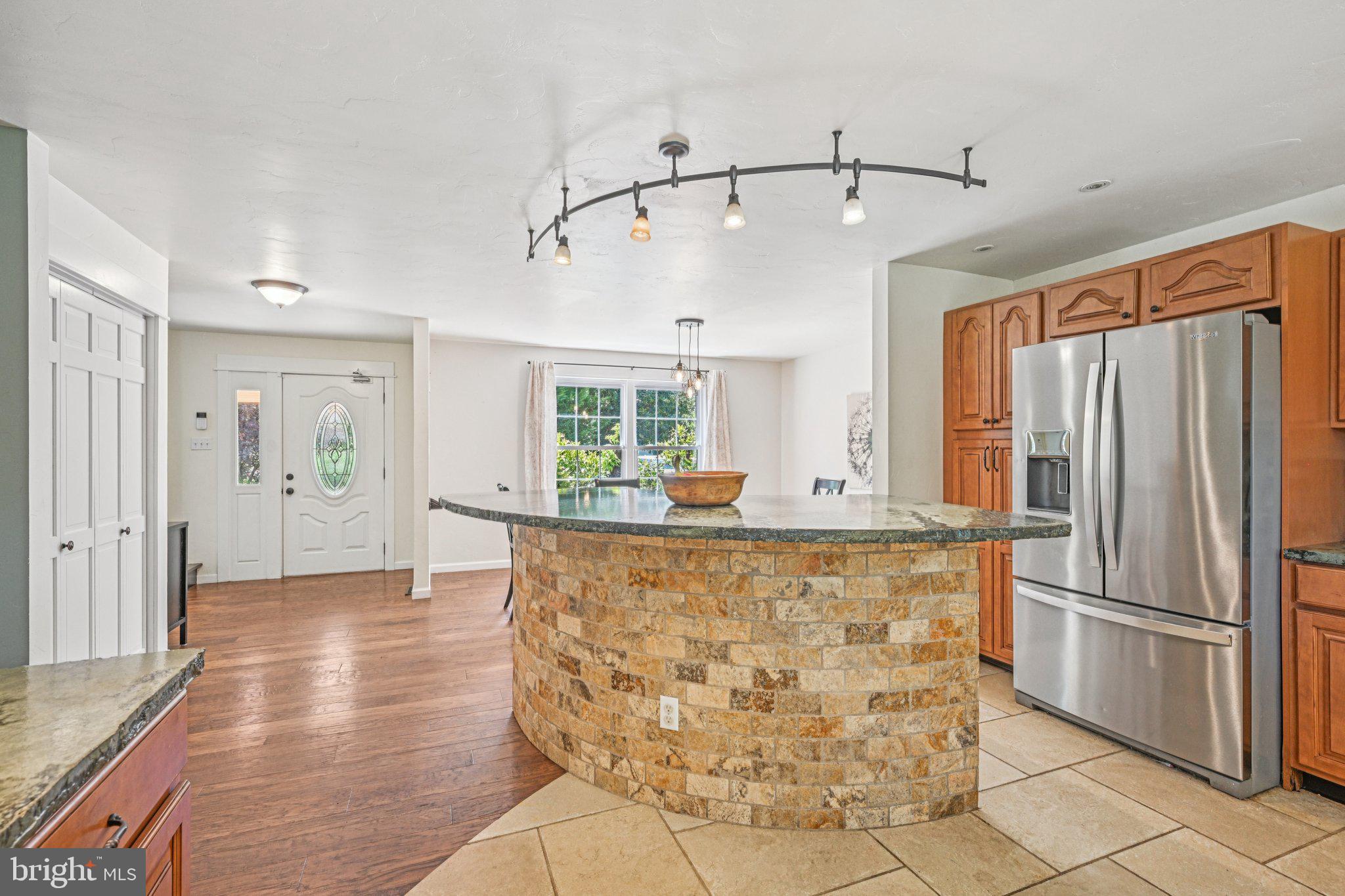 53 Hartford Road Delran, NJ 08075 - Photo 14 of 54