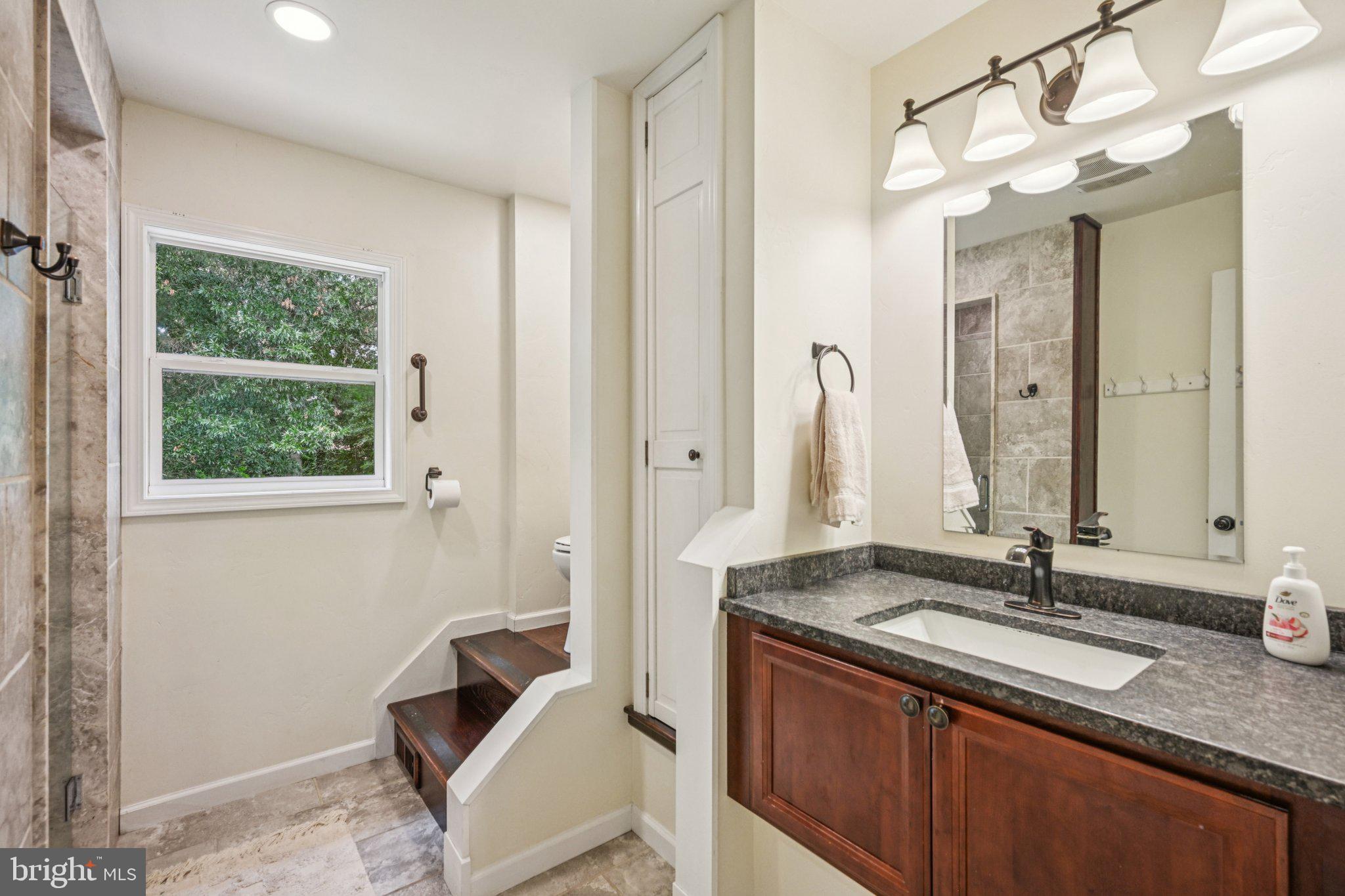 53 Hartford Road Delran, NJ 08075 - Photo 27 of 54