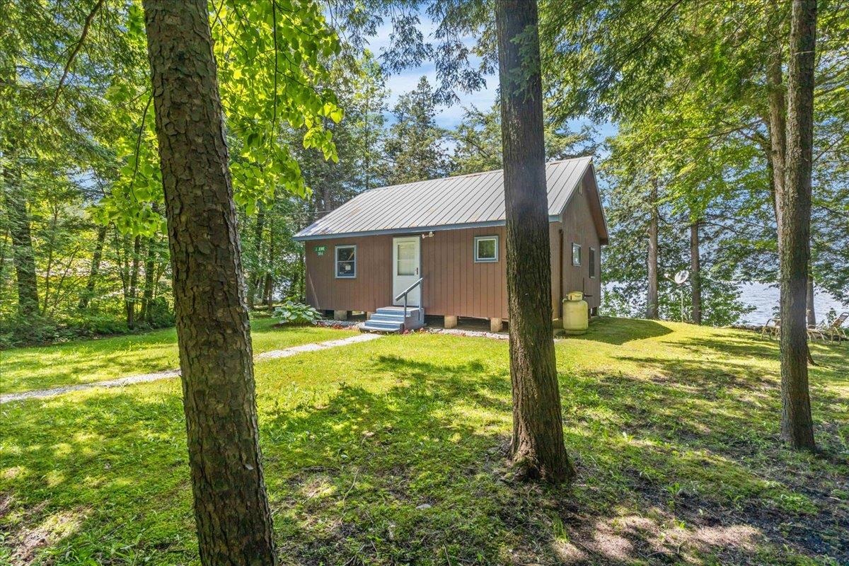 306 Hammond Shore Road Franklin, VT 05457 - Photo 4 of 57