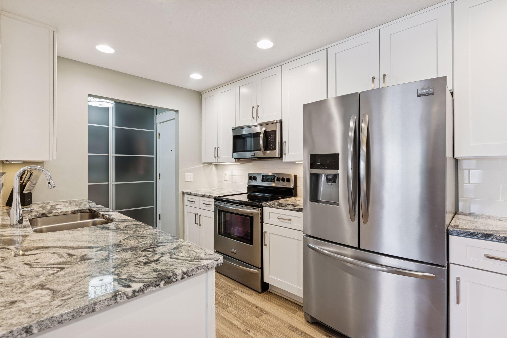 205 Barry Avenue South, Unit 221 Wayzata, MN 55391 - Photo 1 of 1