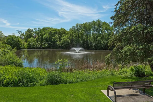 $339,000 | 205 Barry Avenue South, Unit 221, Wayzata, MN 55391
