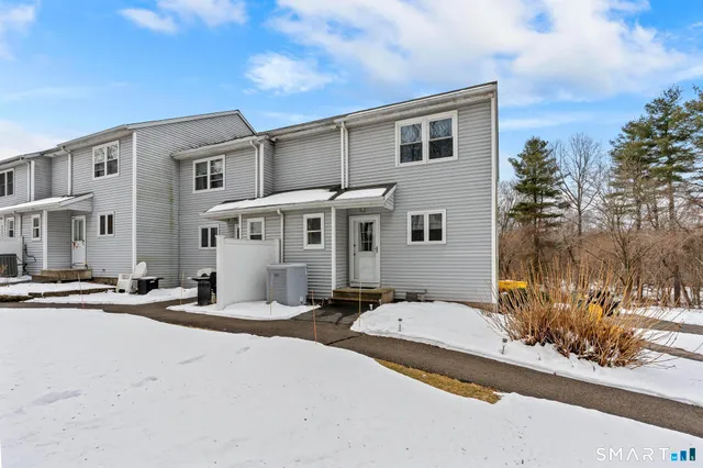 $265,900 | 100 Northampton Lane, Unit 9, Plainville, CT 06062