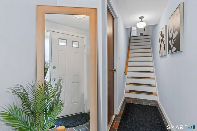 $265,900 | 100 Northampton Lane, Unit 9, Plainville, CT 06062