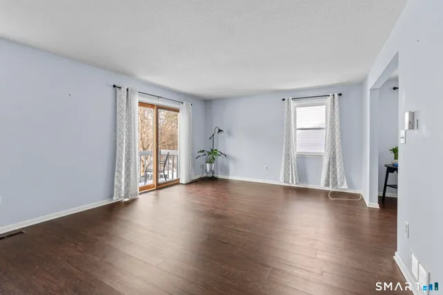 $265,900 | 100 Northampton Lane, Unit 9, Plainville, CT 06062