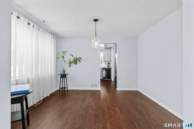 $265,900 | 100 Northampton Lane, Unit 9, Plainville, CT 06062