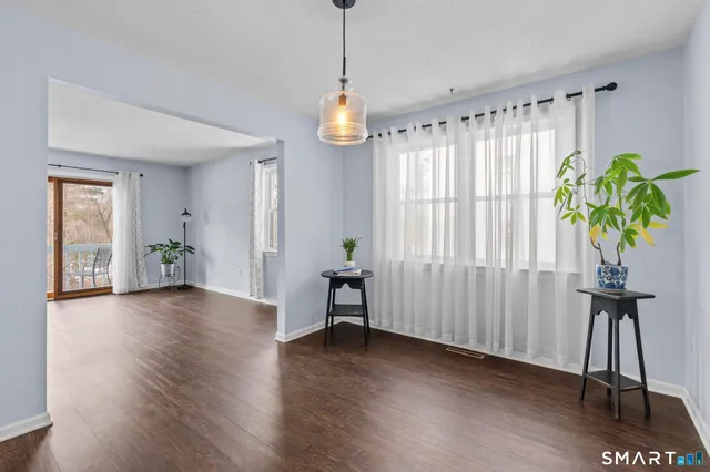 $265,900 | 100 Northampton Lane, Unit 9, Plainville, CT 06062