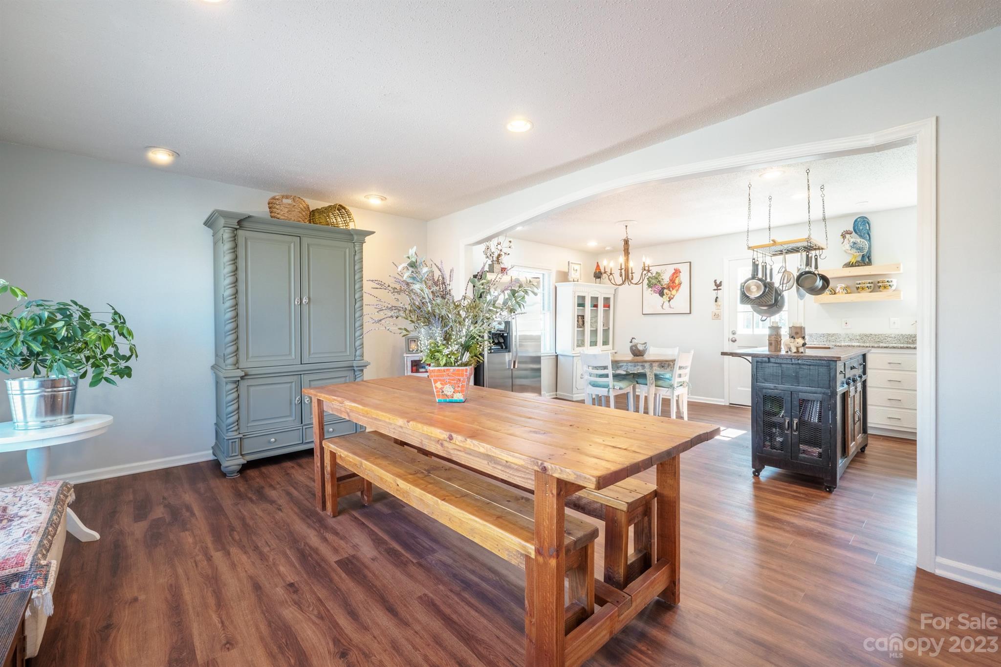 313 Clearbrook Road Matthews, NC 28105 - Photo 3 of 48 Gallery Image 3