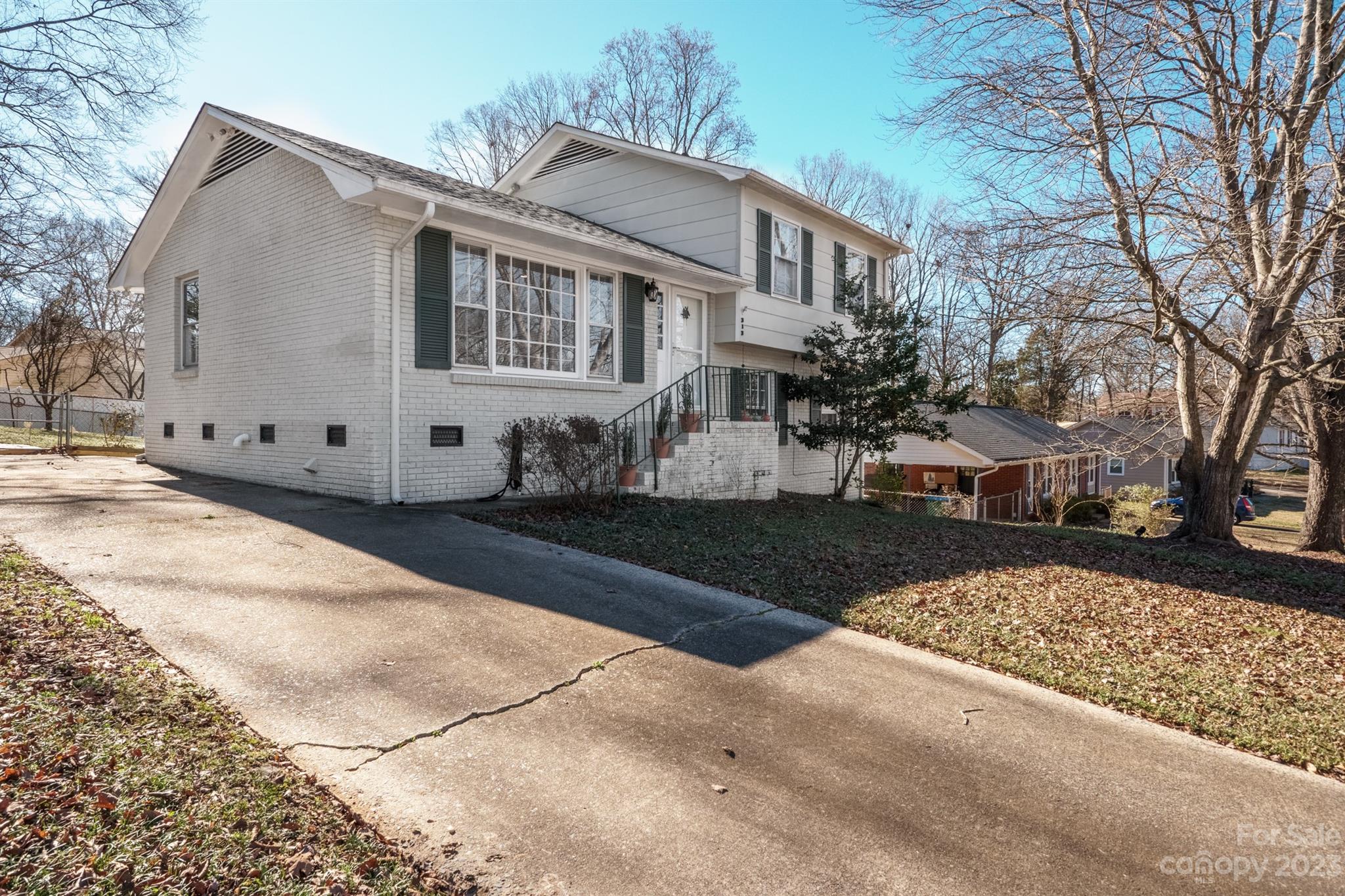 313 Clearbrook Road Matthews, NC 28105 - Photo 34 of 48 Gallery Image 34