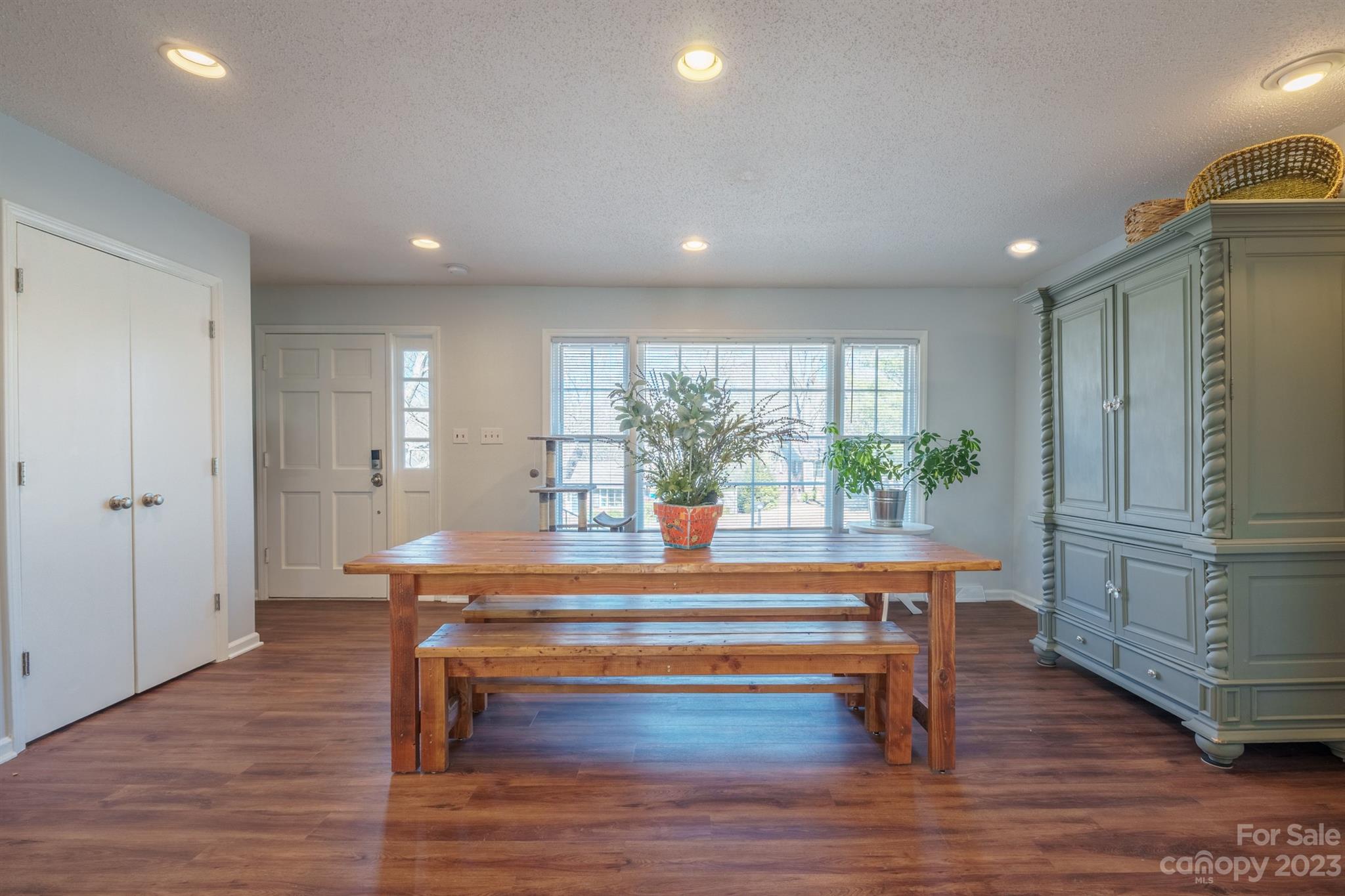 313 Clearbrook Road Matthews, NC 28105 - Photo 7 of 48 Gallery Image 7