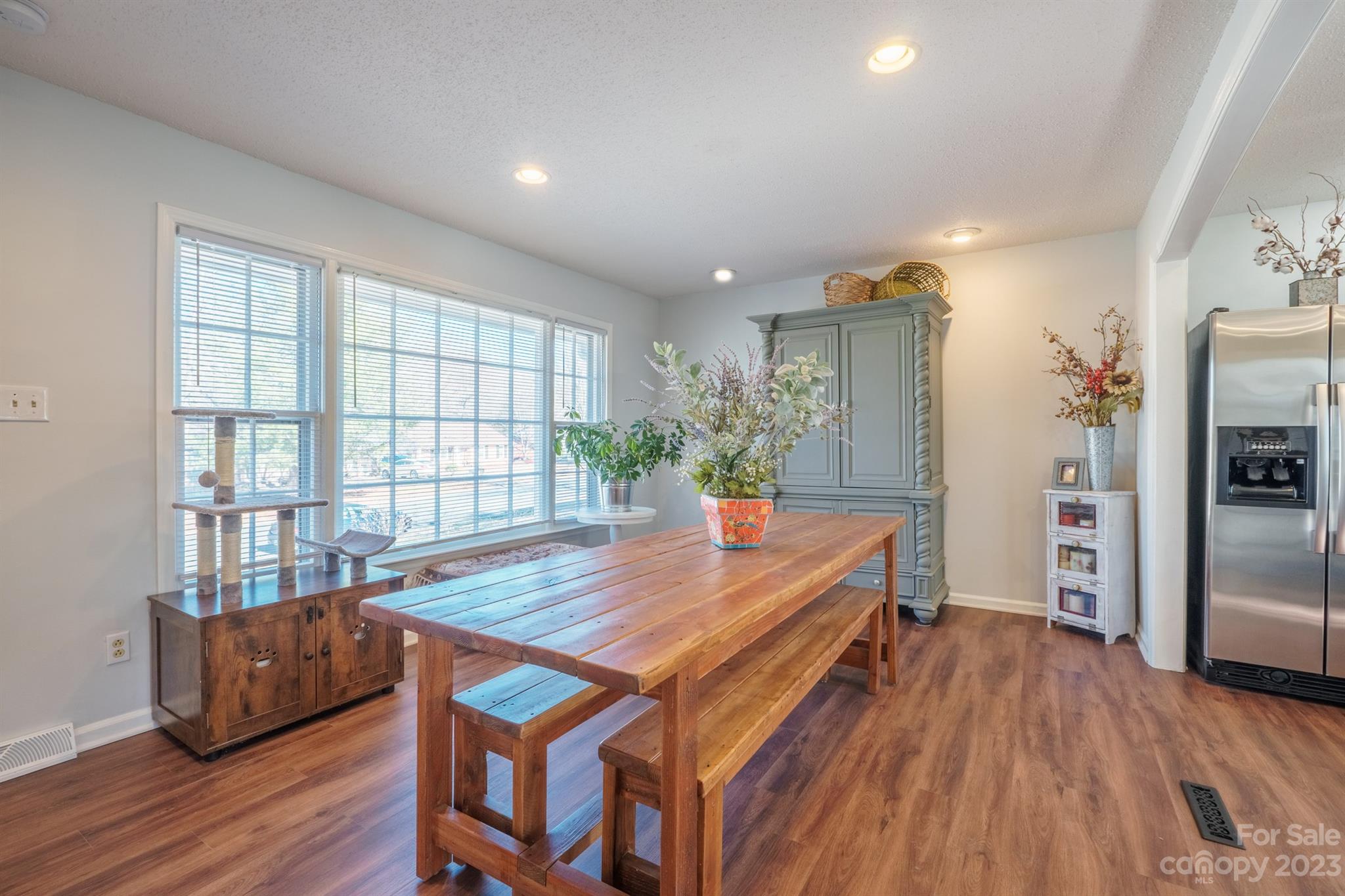 313 Clearbrook Road Matthews, NC 28105 - Photo 9 of 48 Gallery Image 9