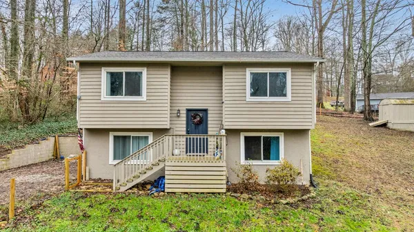 $285,000 | 250 McDeerman Road, Jacksboro, TN 37757