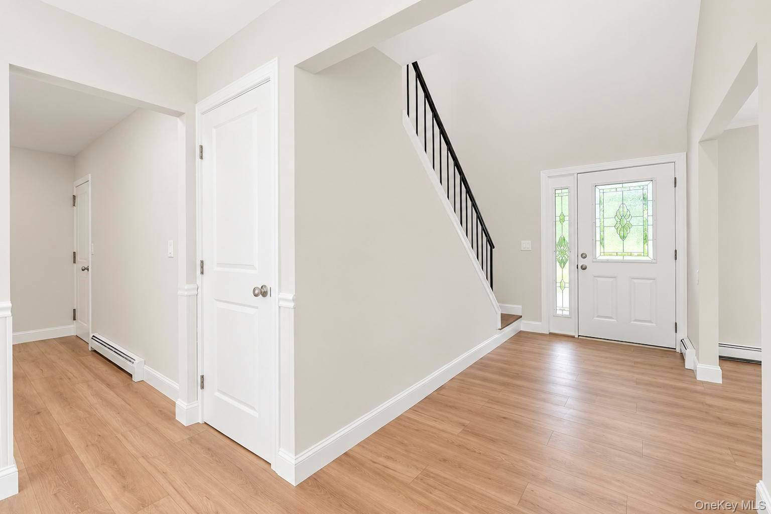 11 Bates Lane Ridge, NY 11961 - Photo 4 of 38 Gallery Image 4