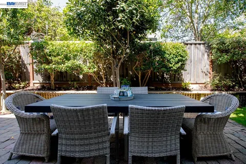 $2,095,000 | 367 Creedon Circle, Alameda, CA 94502