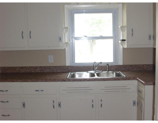 96 North Brook Road Springfield, MA 01119 - Photo 3 of 12