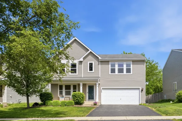 $450,000 | 843 Brahms Road, Volo, IL 60073