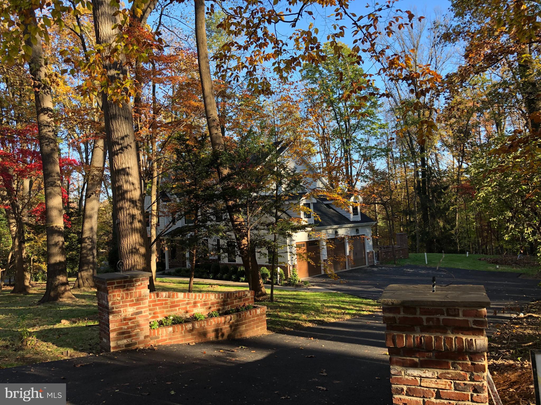 10 Crestline Road Wayne, PA 19087 - Photo 2 of 63 Entry to Property