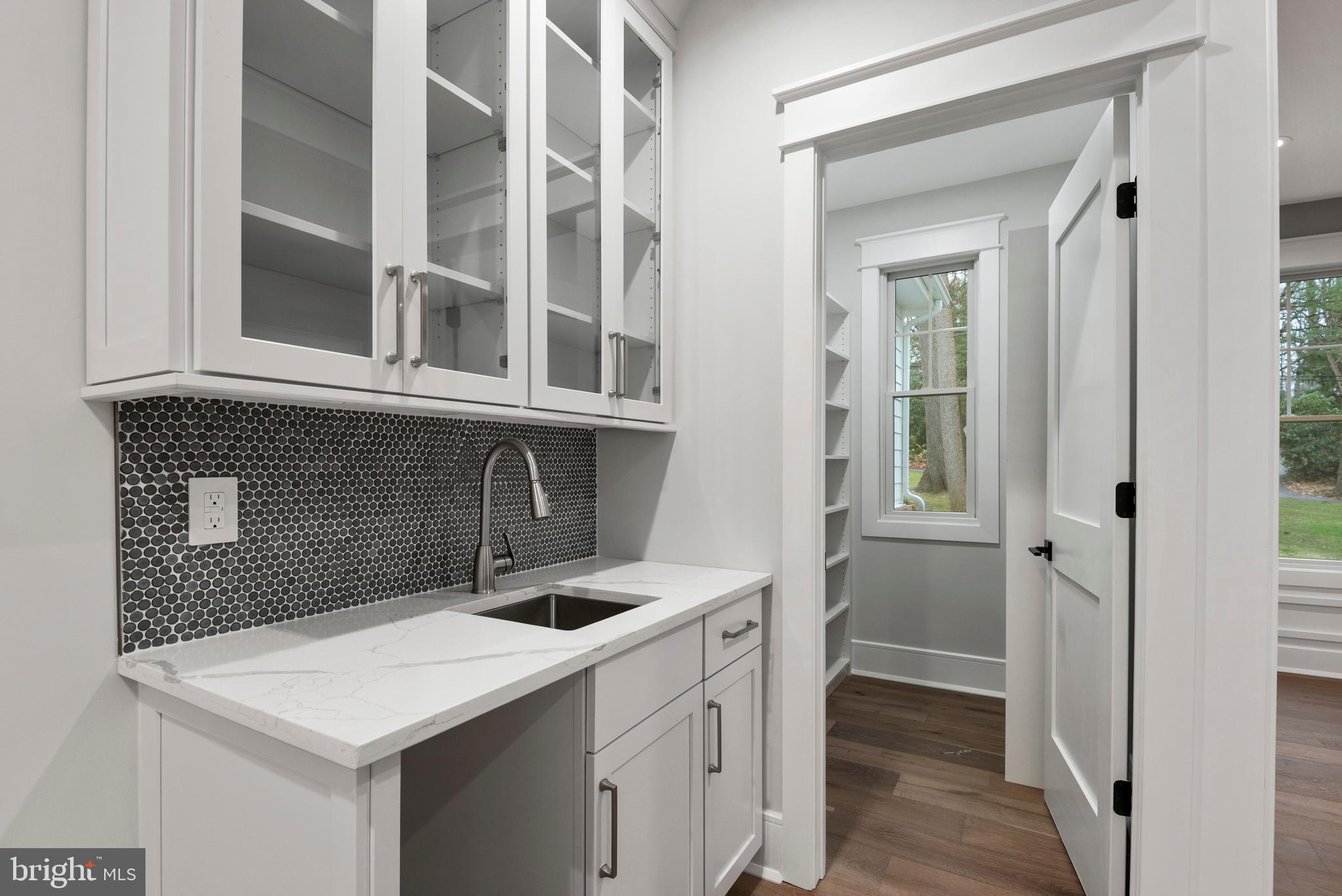 10 Crestline Road Wayne, PA 19087 - Photo 20 of 63 Wet Bar/Pantry off Dining Room