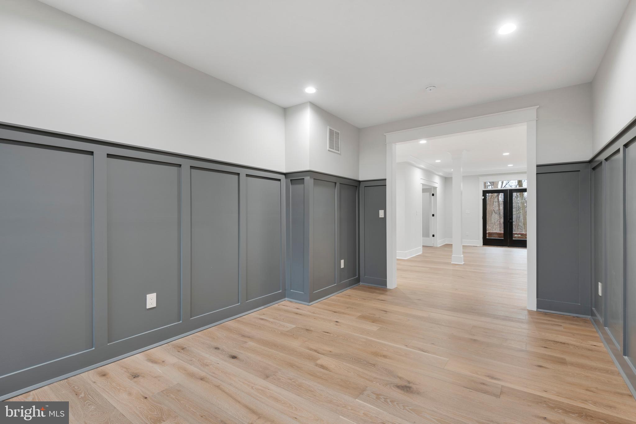 10 Crestline Road Wayne, PA 19087 - Photo 22 of 63 Living Room opening to Family Room