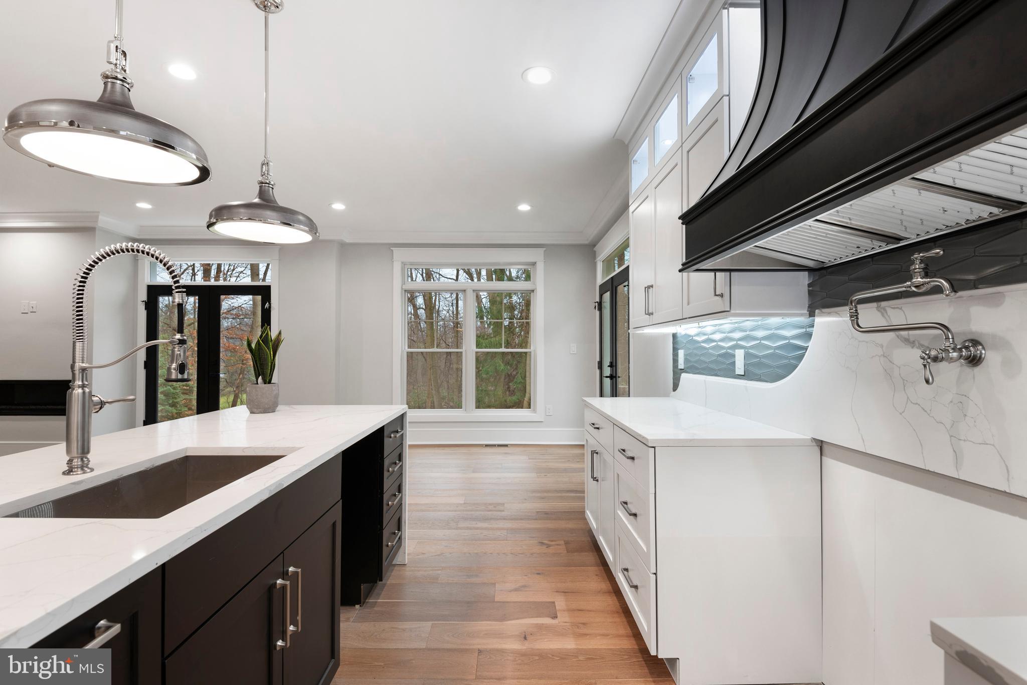 10 Crestline Road Wayne, PA 19087 - Photo 31 of 63 Kitchen Facing Breakfast Area