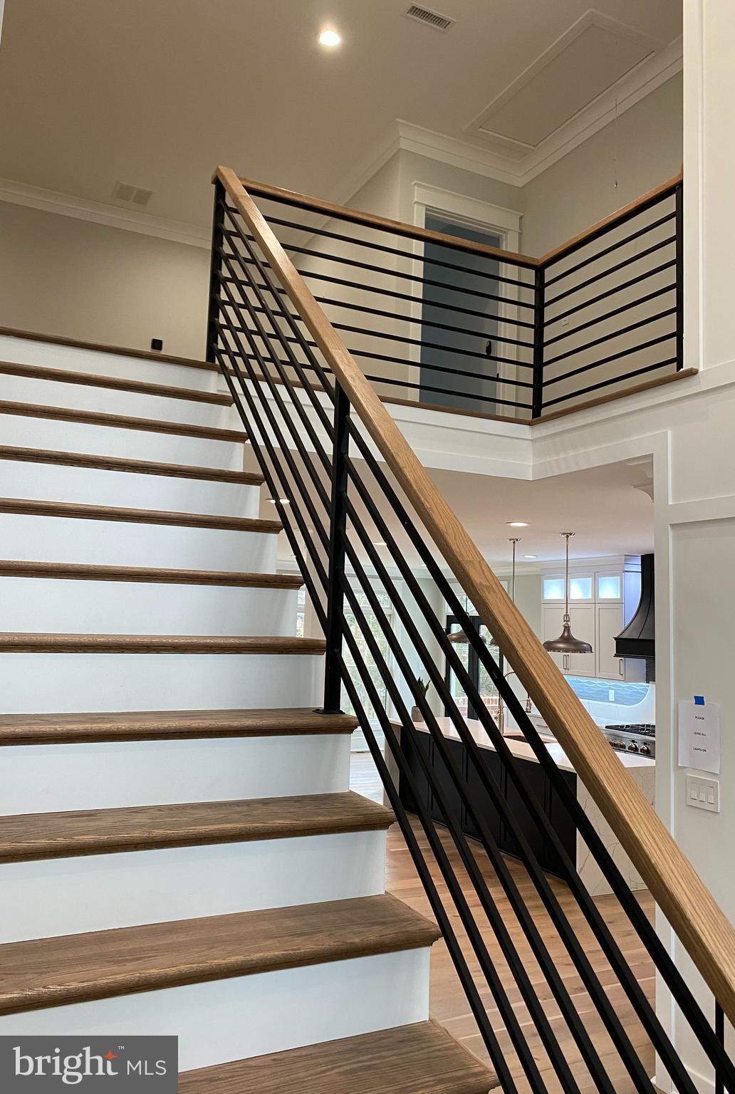 10 Crestline Road Wayne, PA 19087 - Photo 39 of 63 Main Entry Staircase