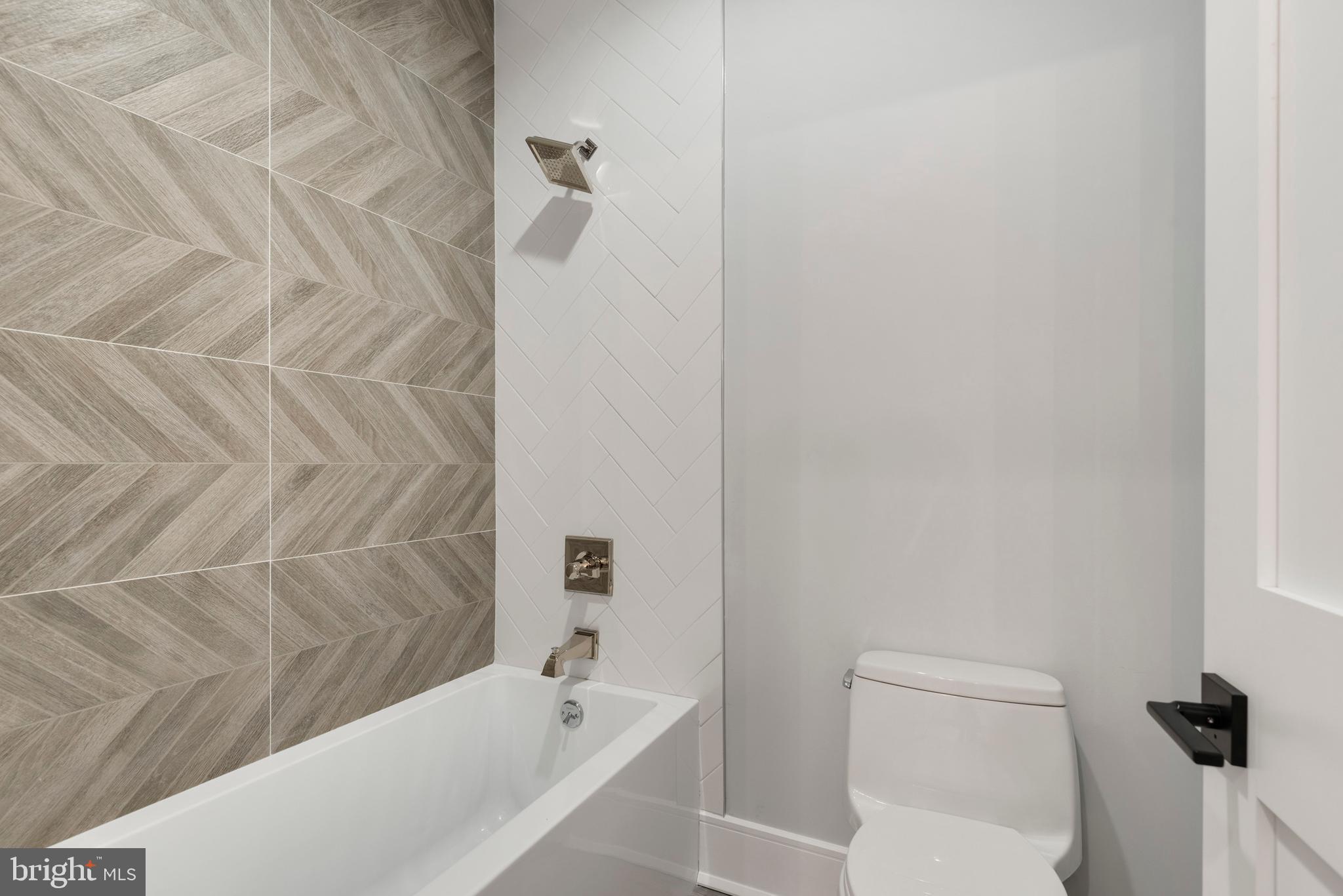 10 Crestline Road Wayne, PA 19087 - Photo 47 of 63 Jack/Jill Bath