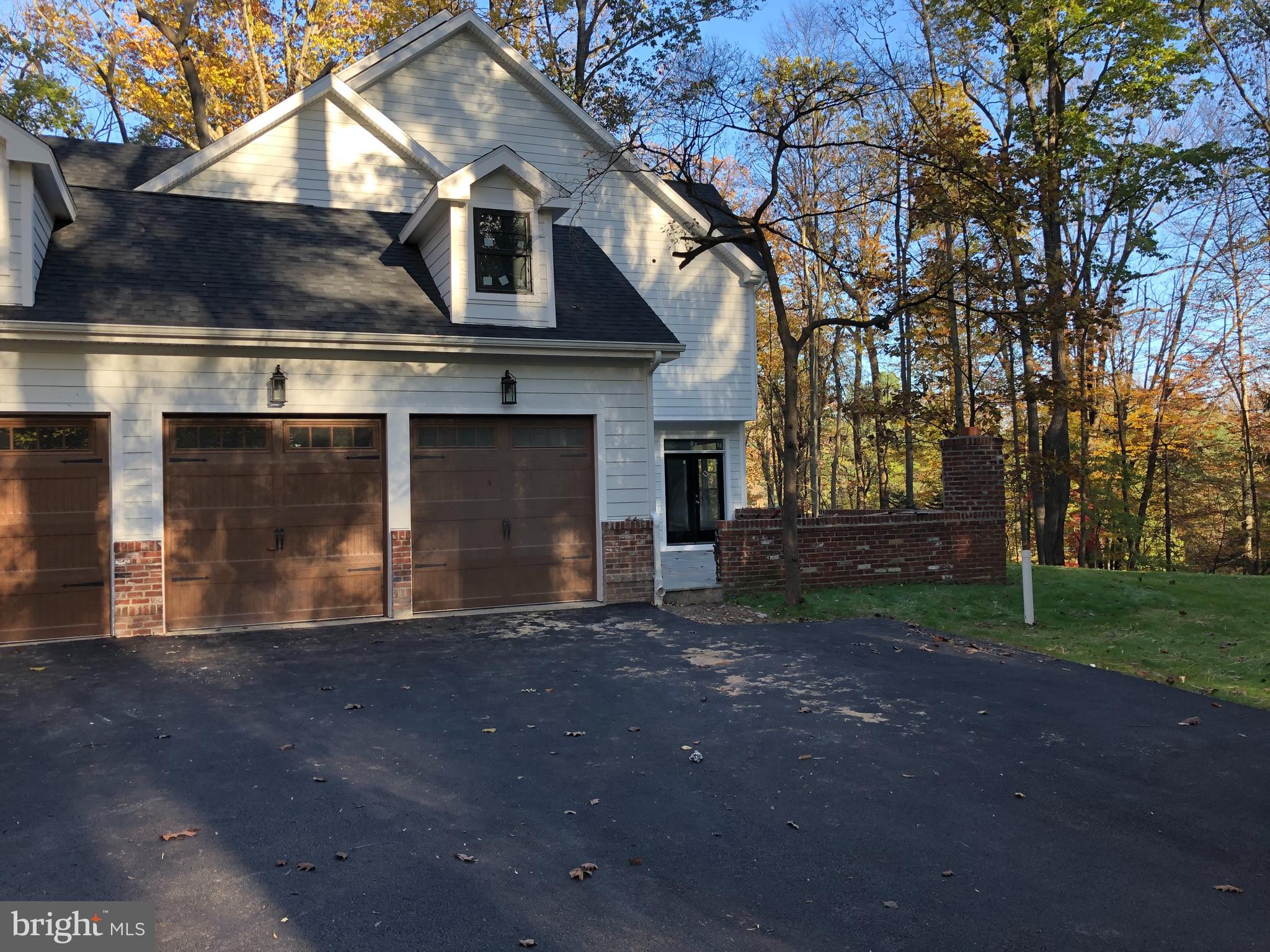 10 Crestline Road Wayne, PA 19087 - Photo 10 of 63 Side Brick Flagstone Patio & Side Entry