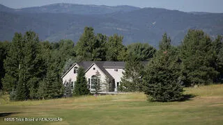 $985,000 | 604 Vista W Drive, Star Valley Ranch, WY 83127