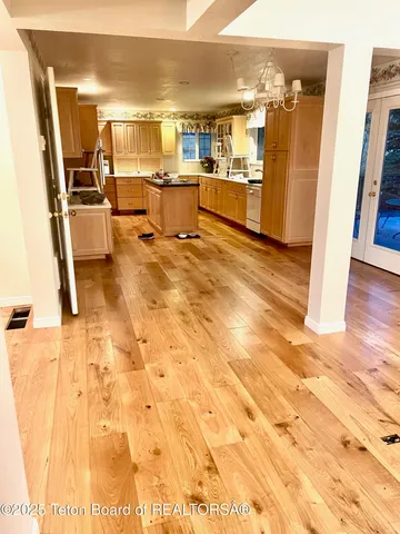 $985,000 | 604 Vista W Drive, Star Valley Ranch, WY 83127