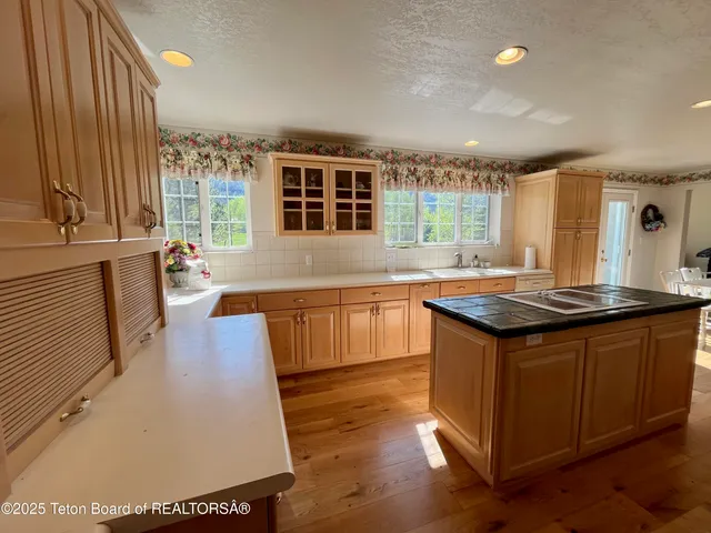 $985,000 | 604 Vista W Drive, Star Valley Ranch, WY 83127