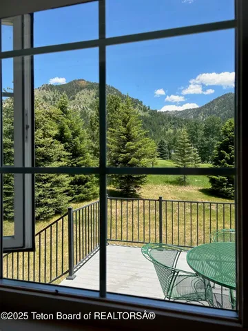 $985,000 | 604 Vista W Drive, Star Valley Ranch, WY 83127
