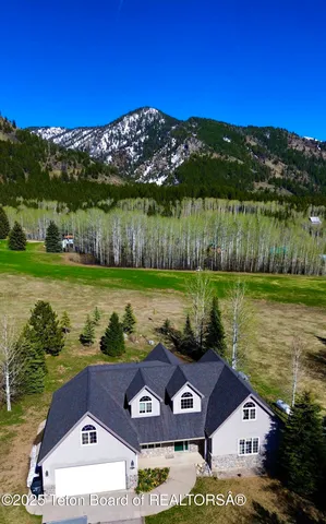 $985,000 | 604 Vista W Drive, Star Valley Ranch, WY 83127
