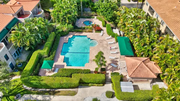 $3,000 | 22799 Trelawny Terrace, Unit E, Boca Raton, FL 33433