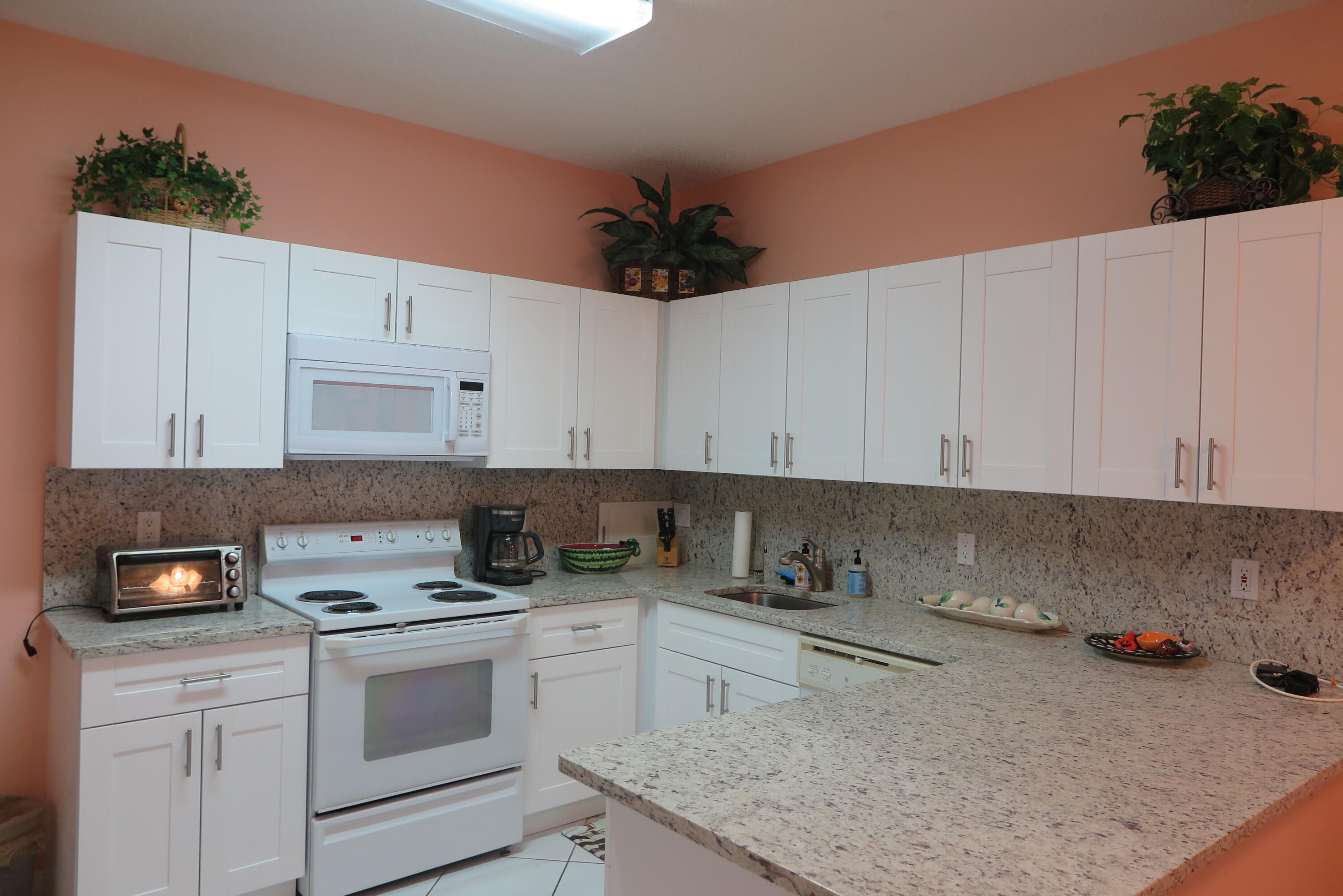 22799 Trelawny Terrace, Unit E Boca Raton, FL 33433 - Photo 6 of 17 Kitchen