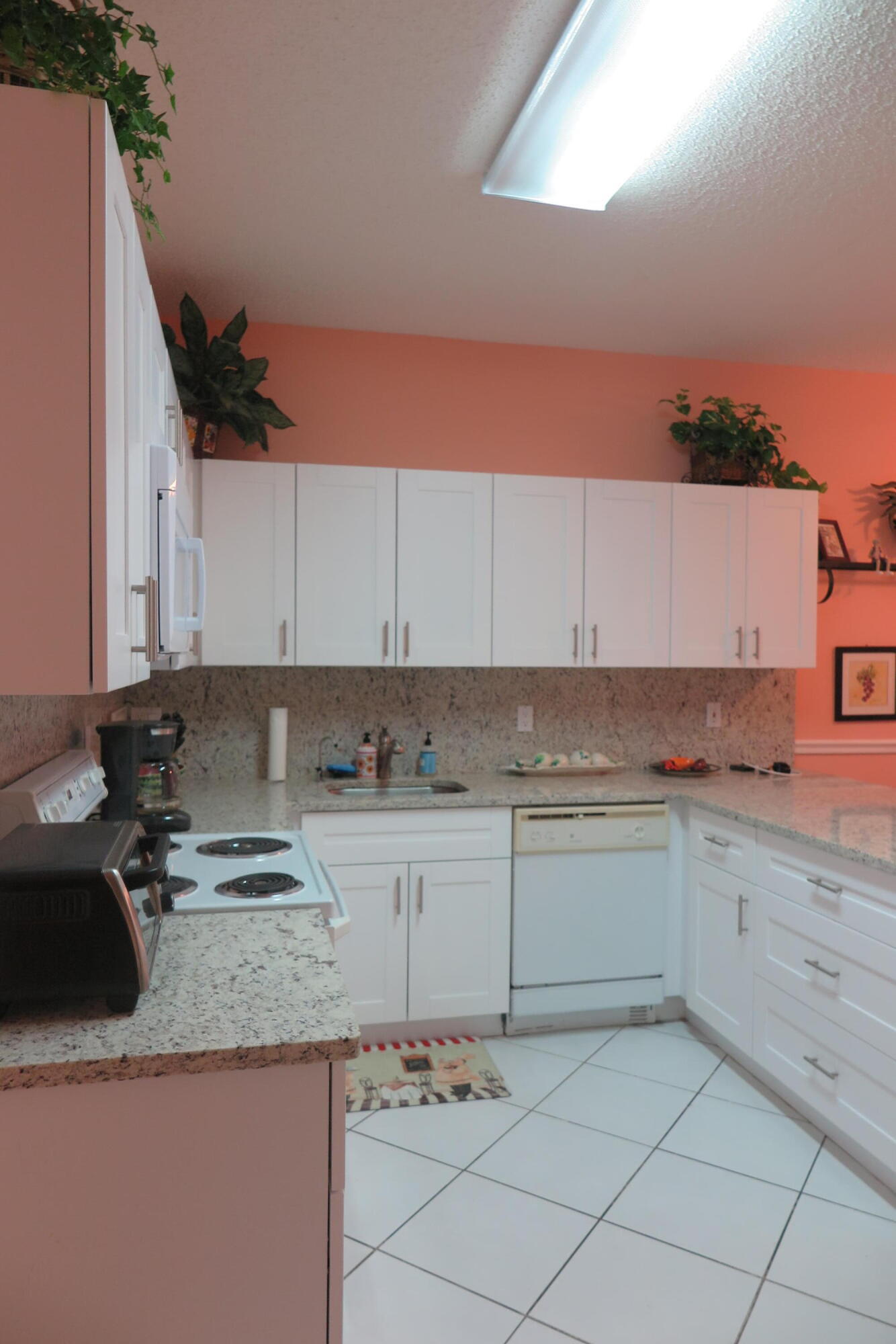 22799 Trelawny Terrace, Unit E Boca Raton, FL 33433 - Photo 7 of 17 Kitchen