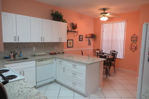 $3,000 | 22799 Trelawny Terrace, Unit E, Boca Raton, FL 33433