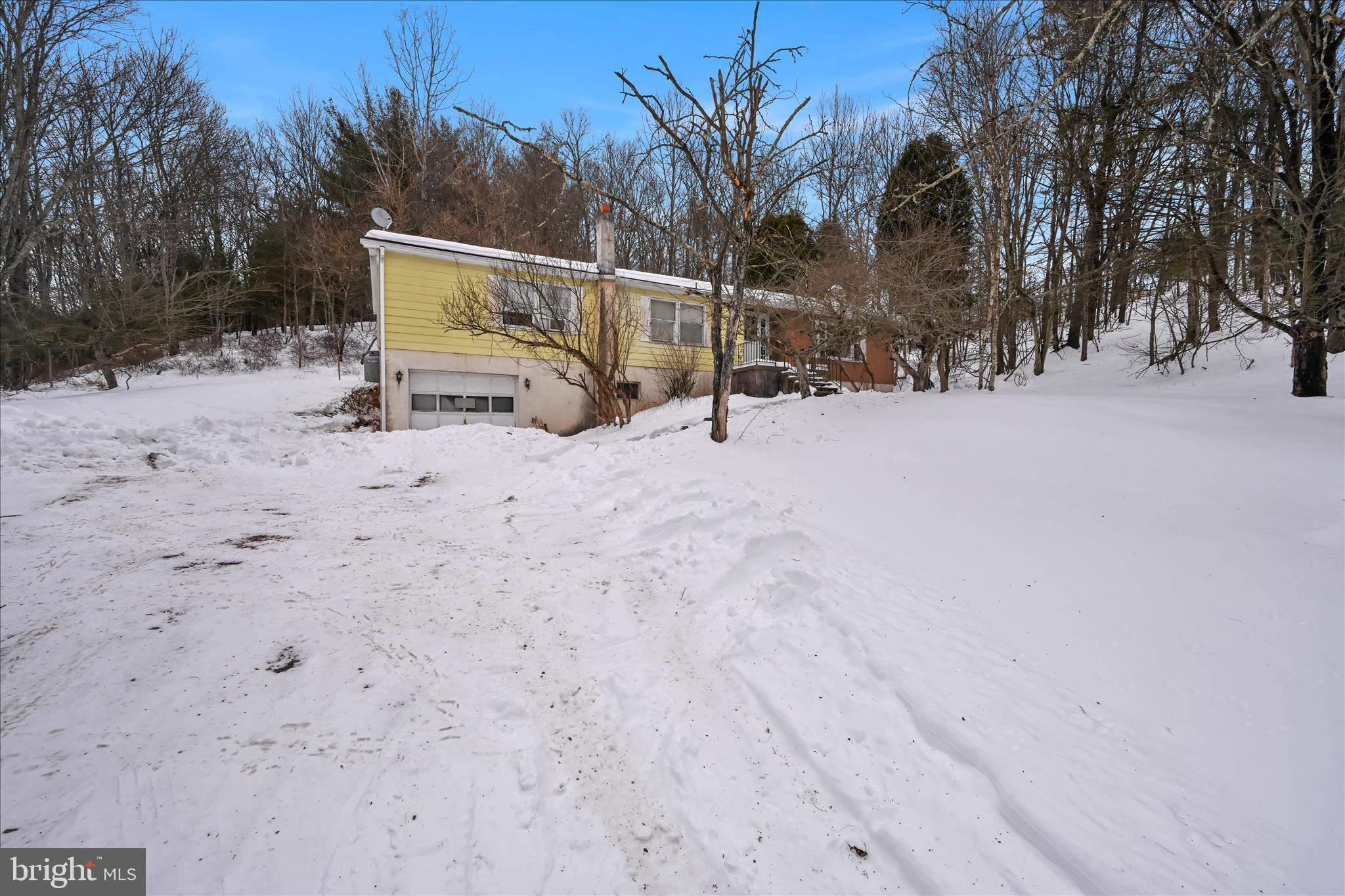 283 Pleasant Valley Road New Ringgold, PA 17960 - Photo 21 of 36 Exterior Front