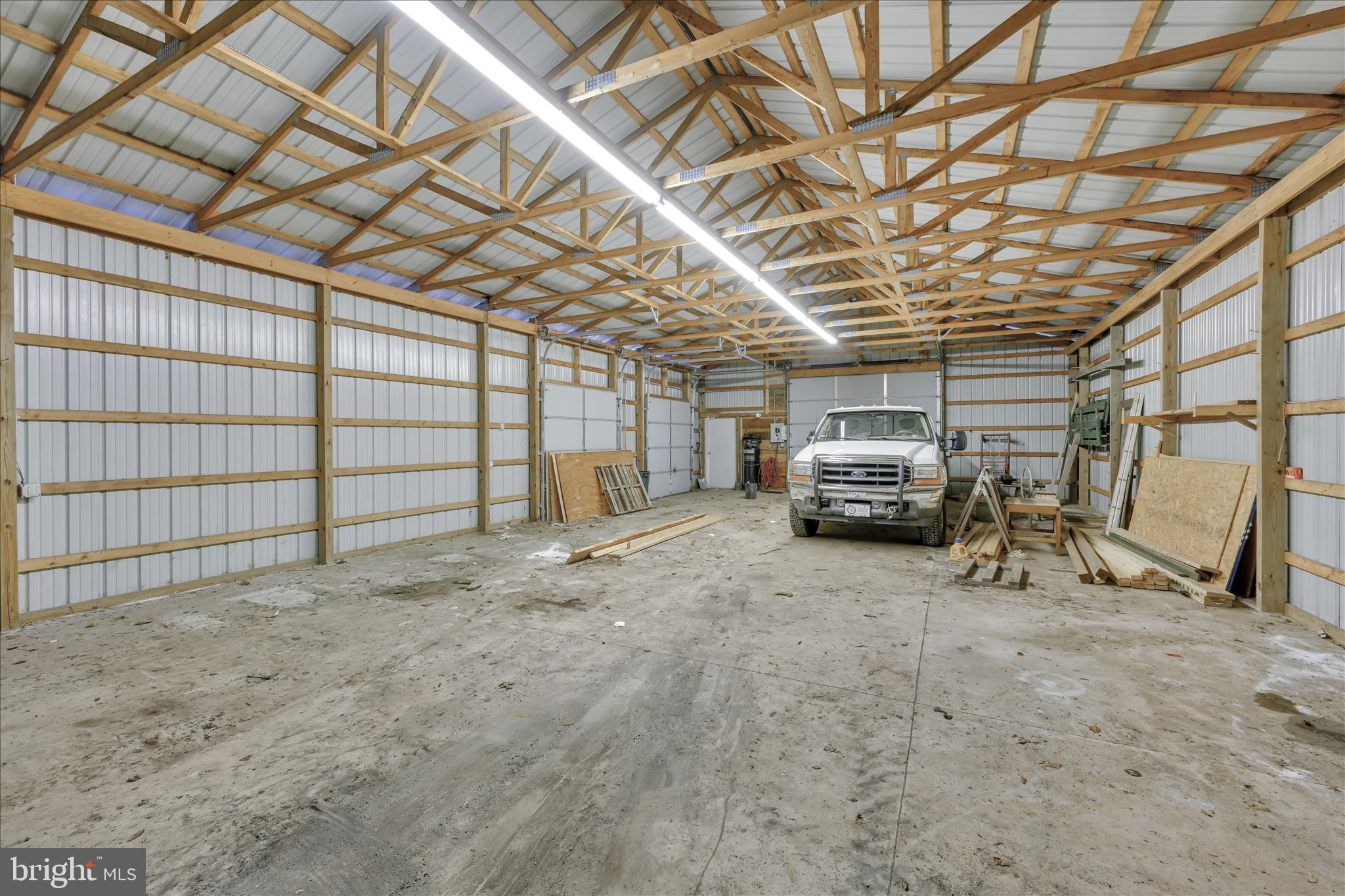 283 Pleasant Valley Road New Ringgold, PA 17960 - Photo 33 of 36 Garage