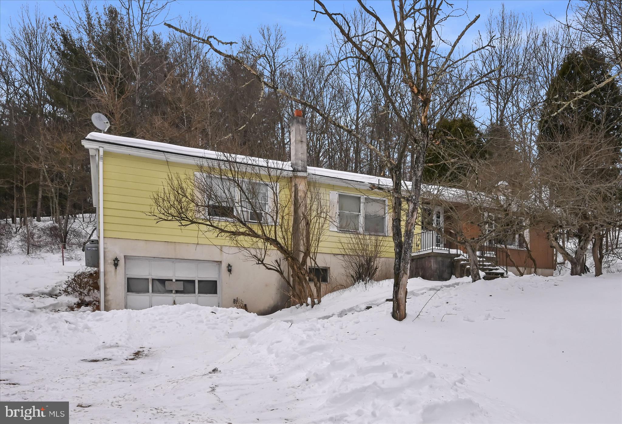 283 Pleasant Valley Road New Ringgold, PA 17960 - Photo 5 of 36 Exterior Front