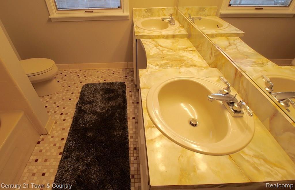3126 Tamarron Drive Rochester Hills, MI 48309 - Photo 29 of 44