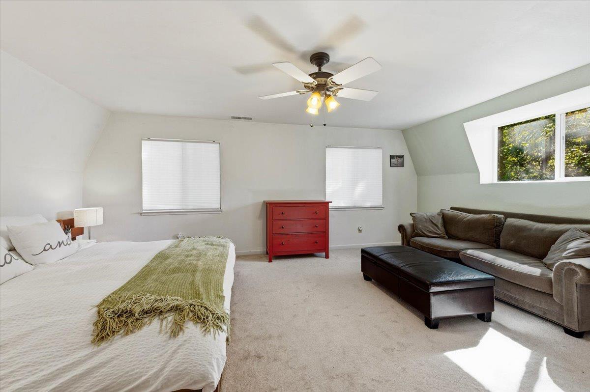 19961 New Rome Road Nevada City, CA 95959 - Photo 20 of 45 Large Primary bedroom (upstairs)