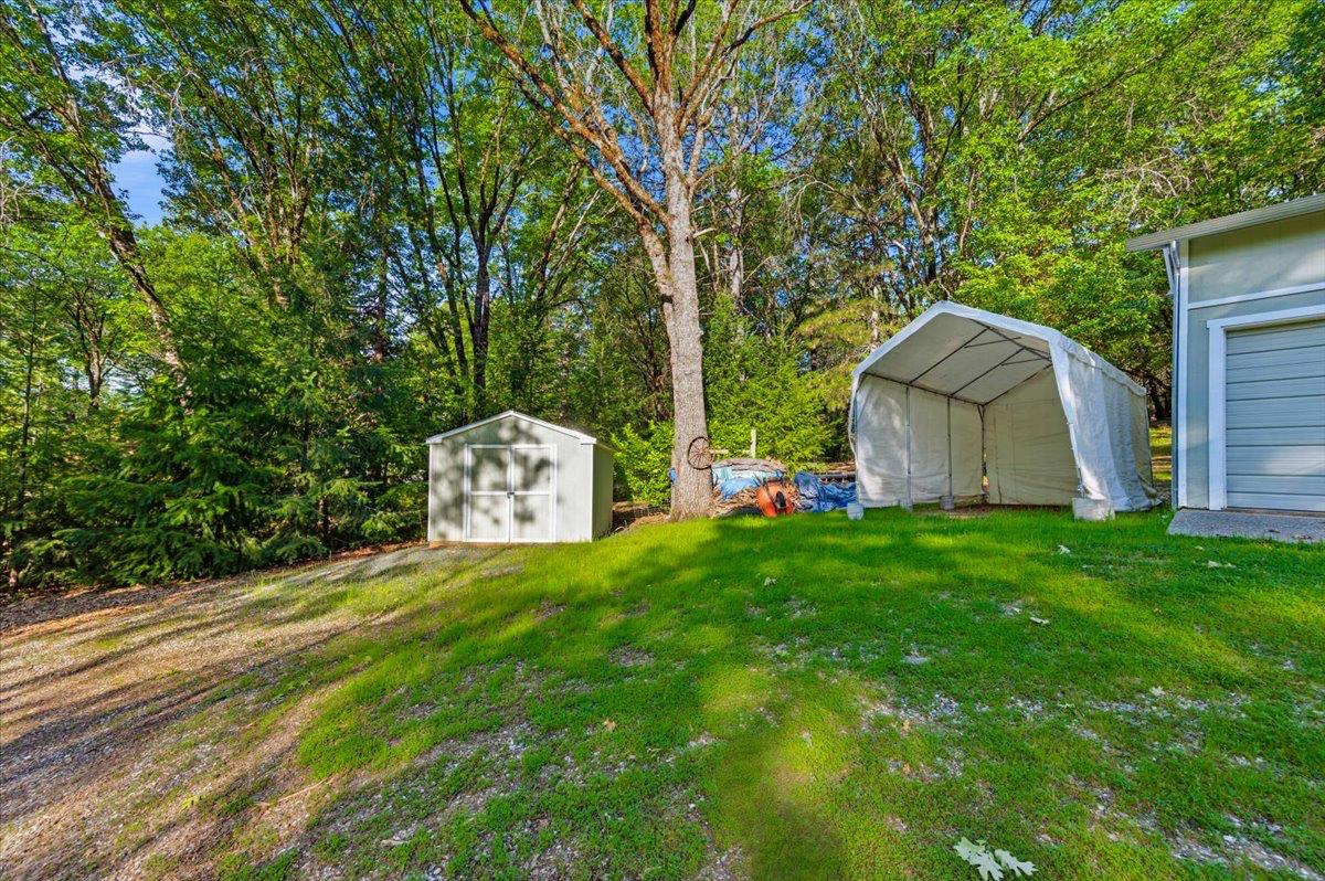 19961 New Rome Road Nevada City, CA 95959 - Photo 35 of 45 RV carport and large shed