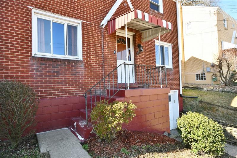 240 East Willock Road Pittsburgh, PA 15227 - Photo 2 of 25 Gallery Image 2