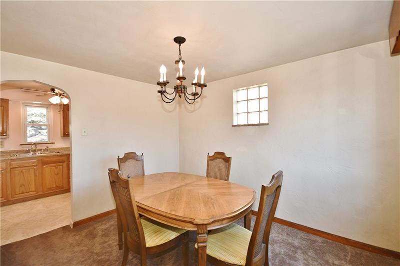 240 East Willock Road Pittsburgh, PA 15227 - Photo 11 of 25 Gallery Image 11