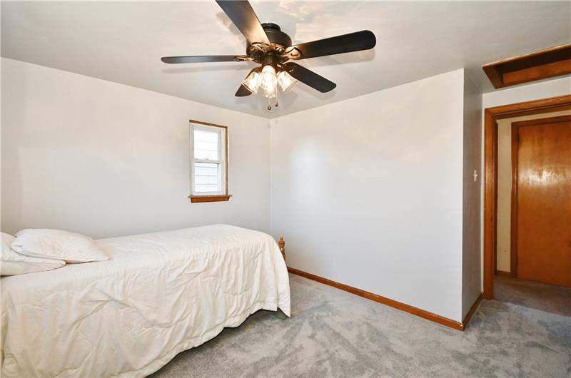 240 East Willock Road Pittsburgh, PA 15227 - Photo 16 of 25 Gallery Image 16