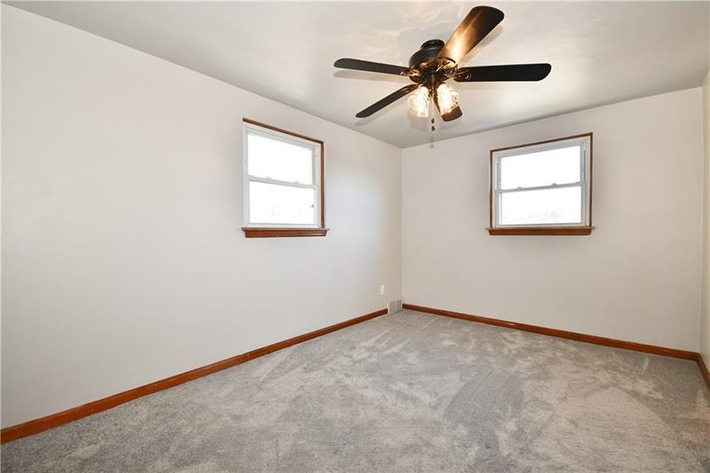 240 East Willock Road Pittsburgh, PA 15227 - Photo 17 of 25 Gallery Image 17