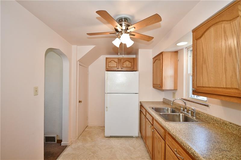 240 East Willock Road Pittsburgh, PA 15227 - Photo 10 of 25 Gallery Image 10