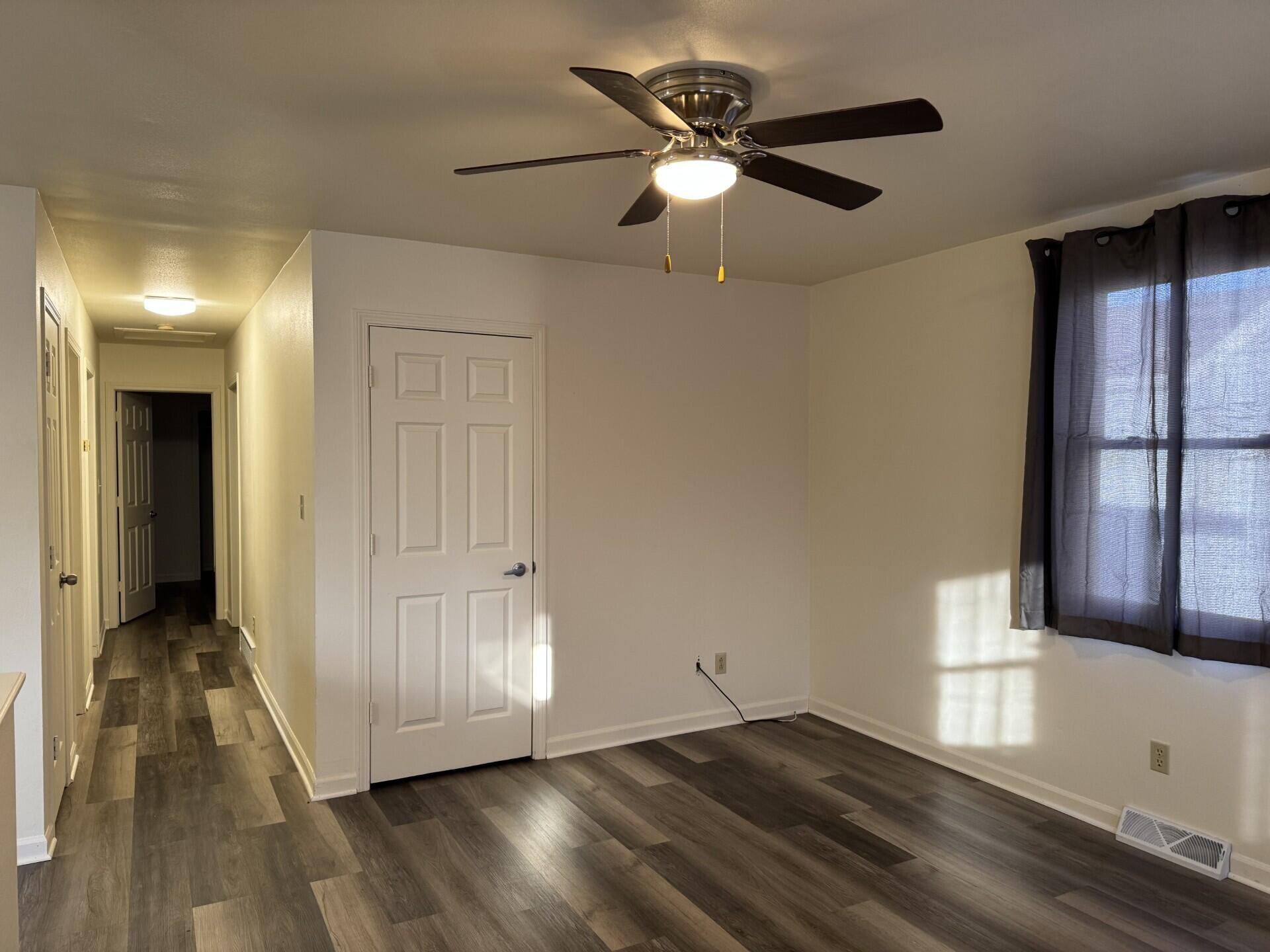 4602 17th Street Racine, WI 53405 - Photo 5 of 12 Living Room