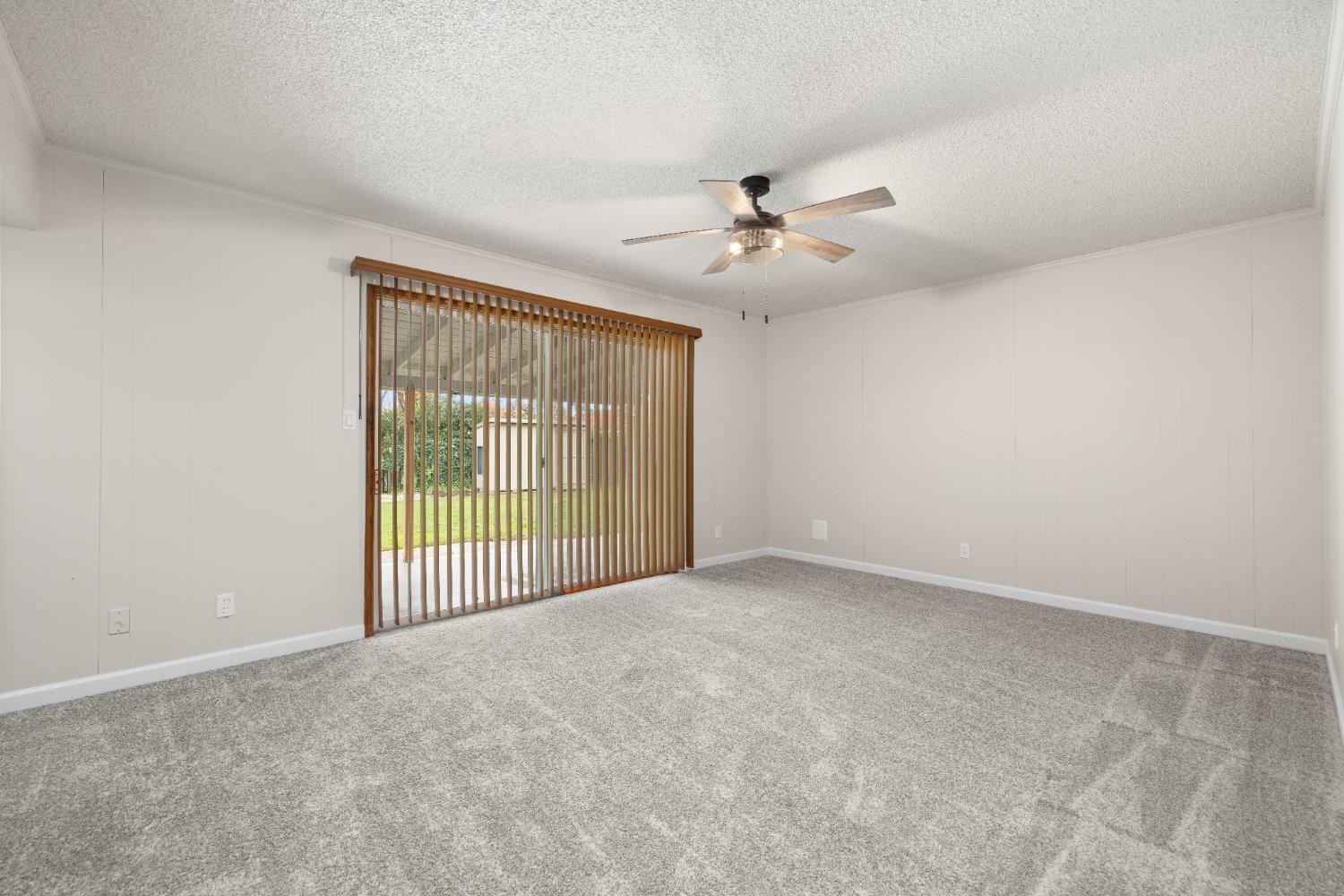 4907 Crestview Drive Carmichael, CA 95608 - Photo 21 of 33 a view of an empty room with a window